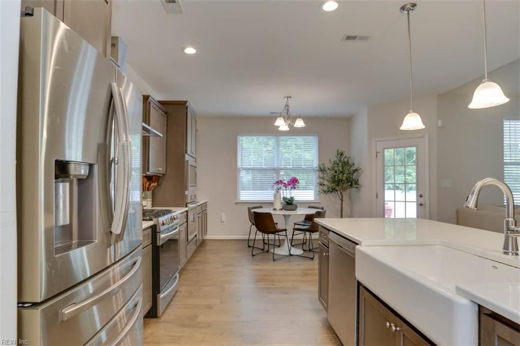 102 Bellflower LN, Suffolk, VA 23435