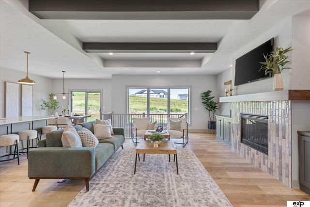 20120 V Street, Omaha, NE 68135