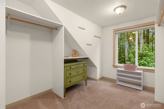 5249 Rose Avenue NE, Bainbridge Island, WA 98110