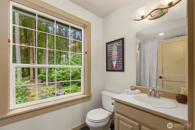 5249 Rose Avenue NE, Bainbridge Island, WA 98110