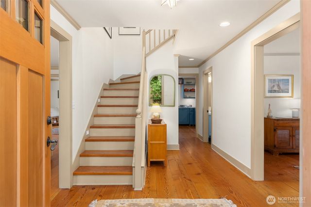 5249 Rose Avenue NE, Bainbridge Island, WA 98110