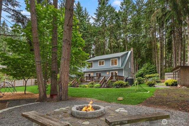 5249 Rose Avenue NE, Bainbridge Island, WA 98110