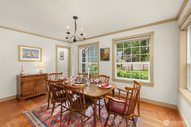 5249 Rose Avenue NE, Bainbridge Island, WA 98110