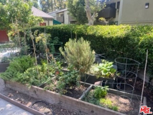 4806 Hollow Corner Road 132, Culver City, CA 90230