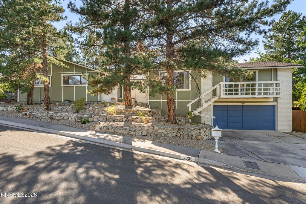1335 Hilltop Road, Reno, NV 89509