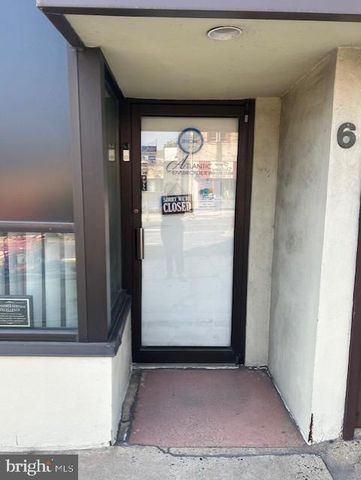 6 S EASTON RD, Glenside, PA 19038