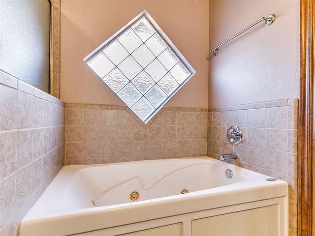 10629 NW 39th Street, Yukon, OK 73099