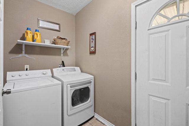 770 Katherene, Bridge City, TX 77611