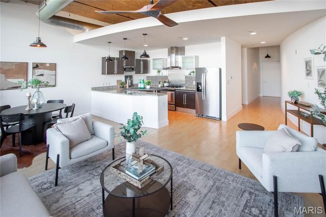 4100 Forest Park 303, St Louis, MO 63108