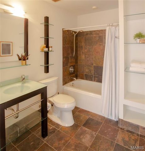 4100 Forest Park 303, St Louis, MO 63108