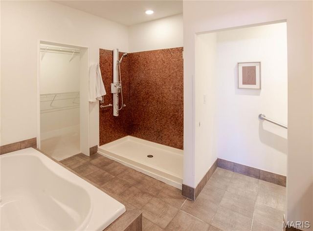 4100 Forest Park 303, St Louis, MO 63108