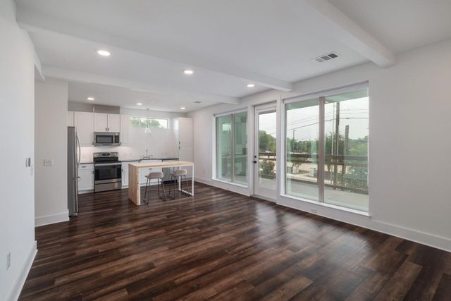 4704 Sunset TRL 1201, Austin, TX 78745