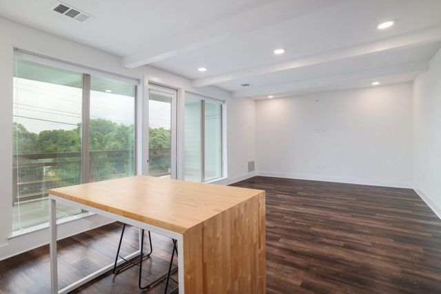 4704 Sunset TRL 1201, Austin, TX 78745