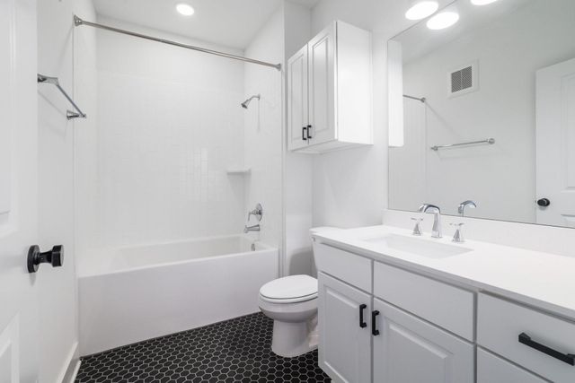 4704 Sunset TRL 1201, Austin, TX 78745