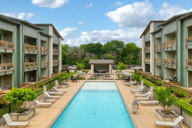 4704 Sunset TRL 1201, Austin, TX 78745