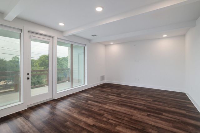 4704 Sunset TRL 1201, Austin, TX 78745