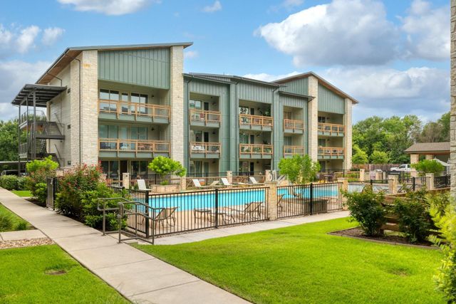 4704 Sunset TRL 1201, Austin, TX 78745