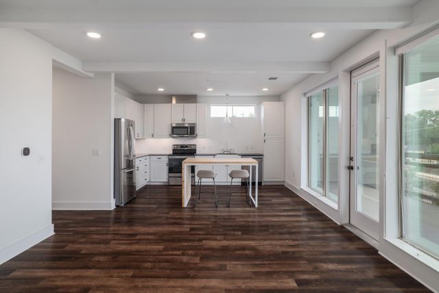 4704 Sunset TRL 1201, Austin, TX 78745