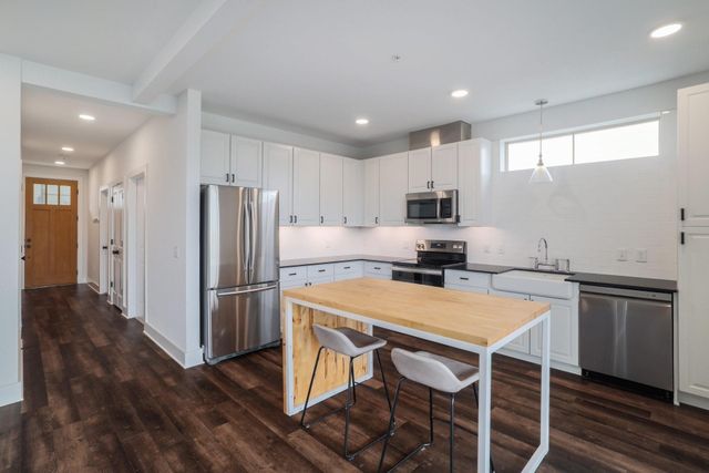 4704 Sunset TRL 1201, Austin, TX 78745
