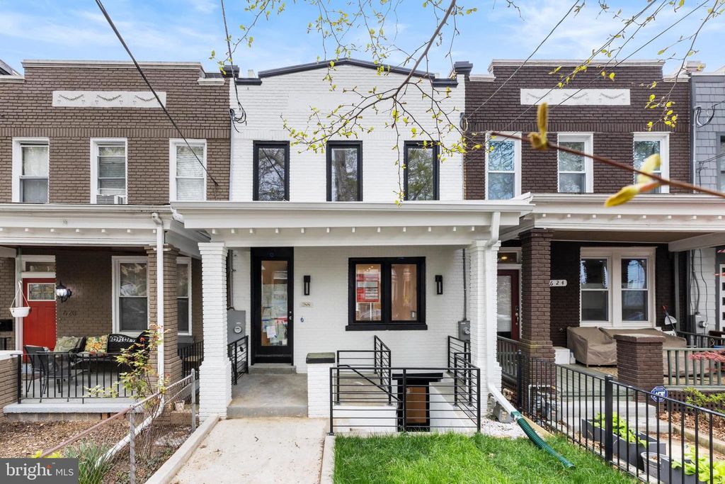 622 JEFFERSON ST NW, Washington, DC 20011