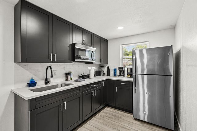 1305 29TH STREET W, Bradenton, FL 34205