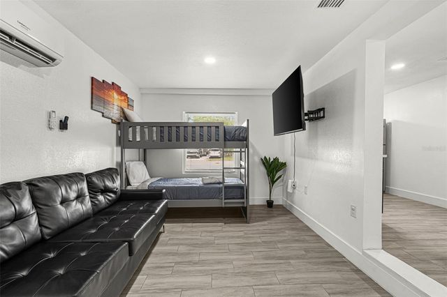 1305 29TH STREET W, Bradenton, FL 34205