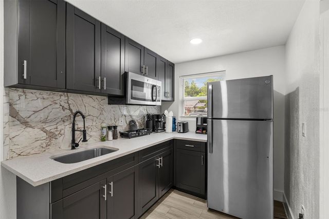 1305 29TH STREET W, Bradenton, FL 34205