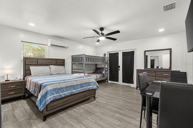 1305 29TH STREET W, Bradenton, FL 34205