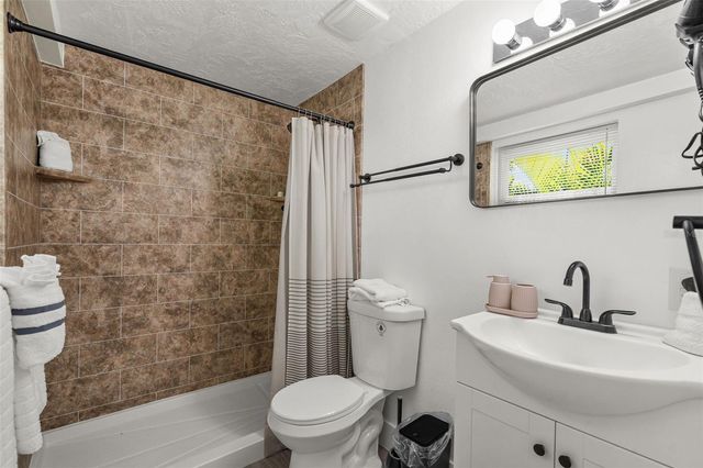 1305 29TH STREET W, Bradenton, FL 34205