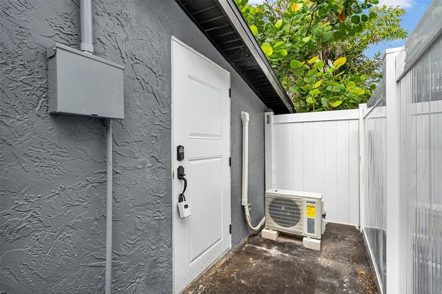 1305 29TH STREET W, Bradenton, FL 34205
