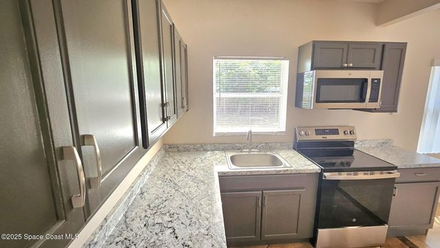 402 Edinburgh Drive, Cocoa, FL 32922