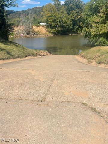 765 Hannaman Lane, Elizabeth, WV 26143