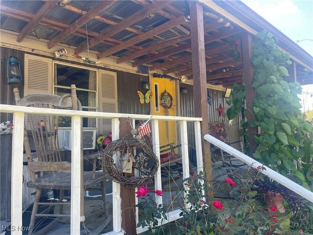 765 Hannaman Lane, Elizabeth, WV 26143