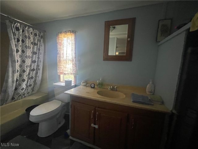 765 Hannaman Lane, Elizabeth, WV 26143