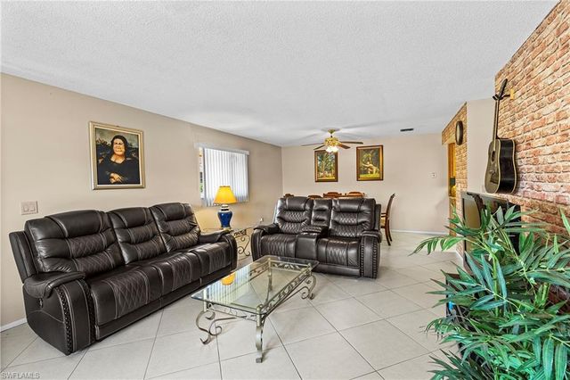 131 Teryl RD C3, Naples, FL 34112