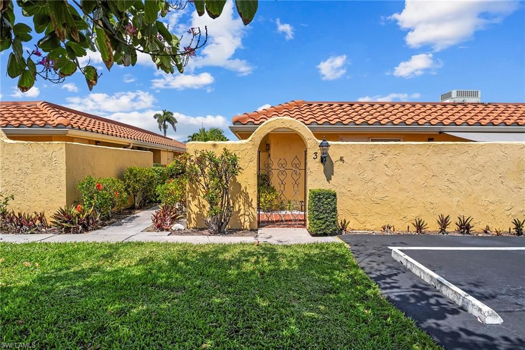 131 Teryl RD C3, Naples, FL 34112