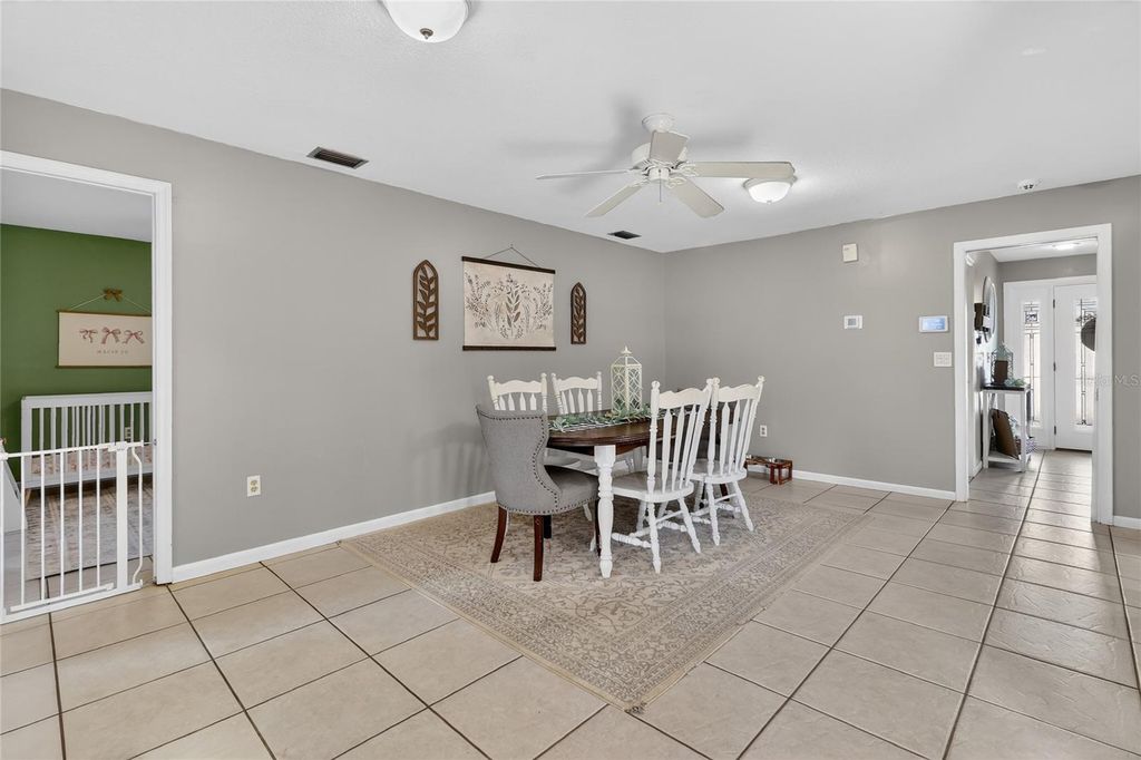 Image 18 of property listing at 4085 OLD COLONY ROAD, Mulberry, FL 33860