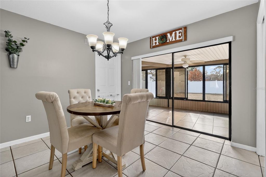 Image 28 of property listing at 4085 OLD COLONY ROAD, Mulberry, FL 33860