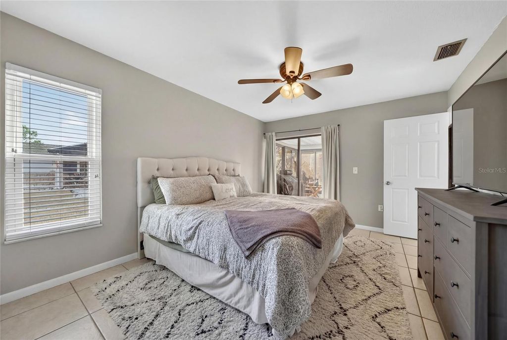 Image 30 of property listing at 4085 OLD COLONY ROAD, Mulberry, FL 33860