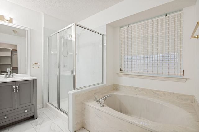305 Sondra Way, Red Oak, TX 75154
