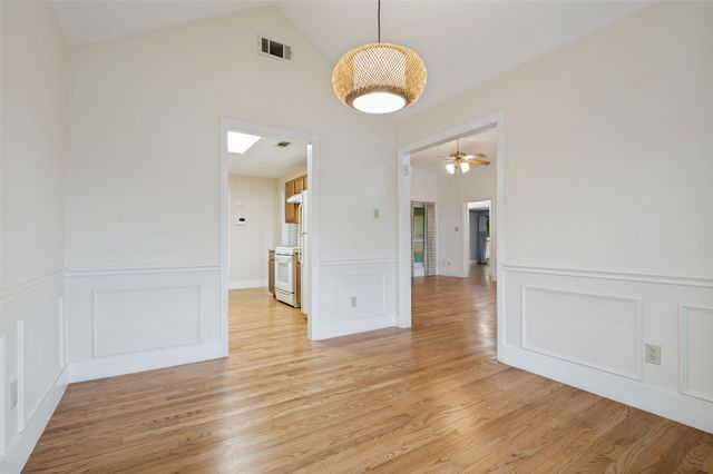 305 Sondra Way, Red Oak, TX 75154