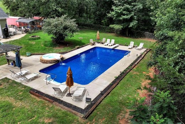 5794 Julian Baugh Road, Lula, GA 30554