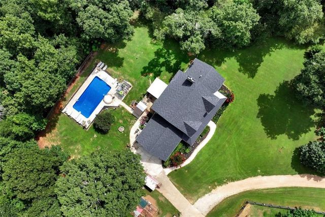 5794 Julian Baugh Road, Lula, GA 30554