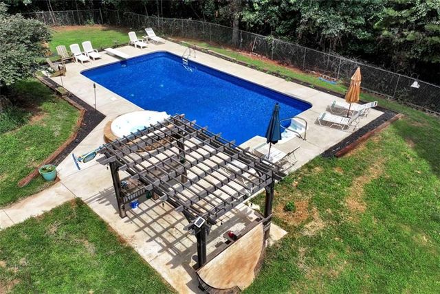 5794 Julian Baugh Road, Lula, GA 30554