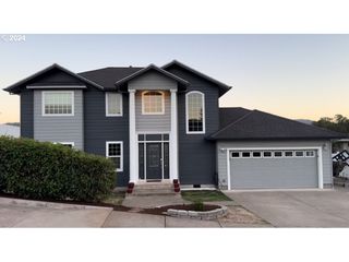 2375 Nw LILA Ct, Roseburg, OR 97471