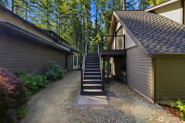 22429 SE 329th Street, Black Diamond, WA 98010
