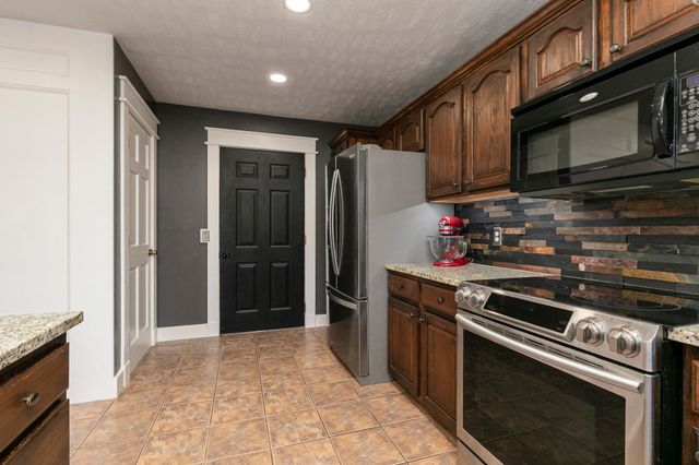 209 Northgate Avenue, Monett, MO 65708