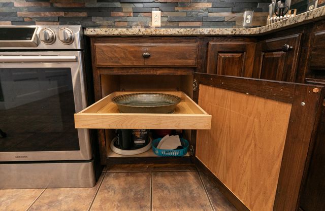 209 Northgate Avenue, Monett, MO 65708