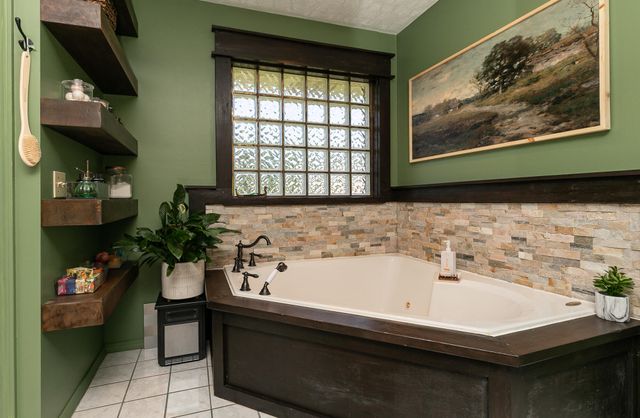 209 Northgate Avenue, Monett, MO 65708