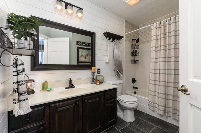 209 Northgate Avenue, Monett, MO 65708